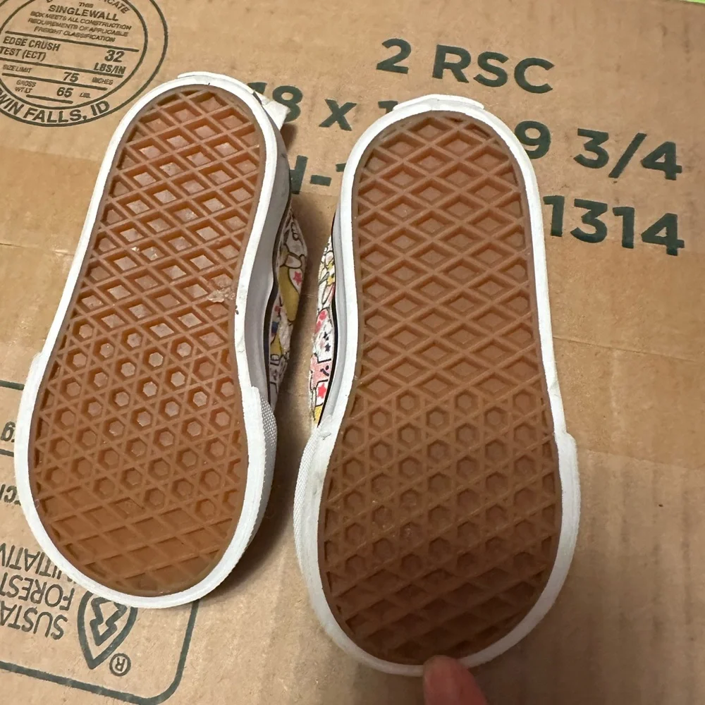 Colorful Vans - Picture 4 of 4